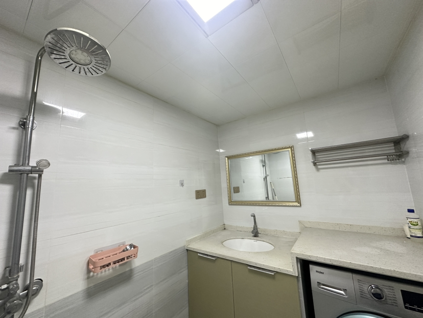 时代广场两房急售26万